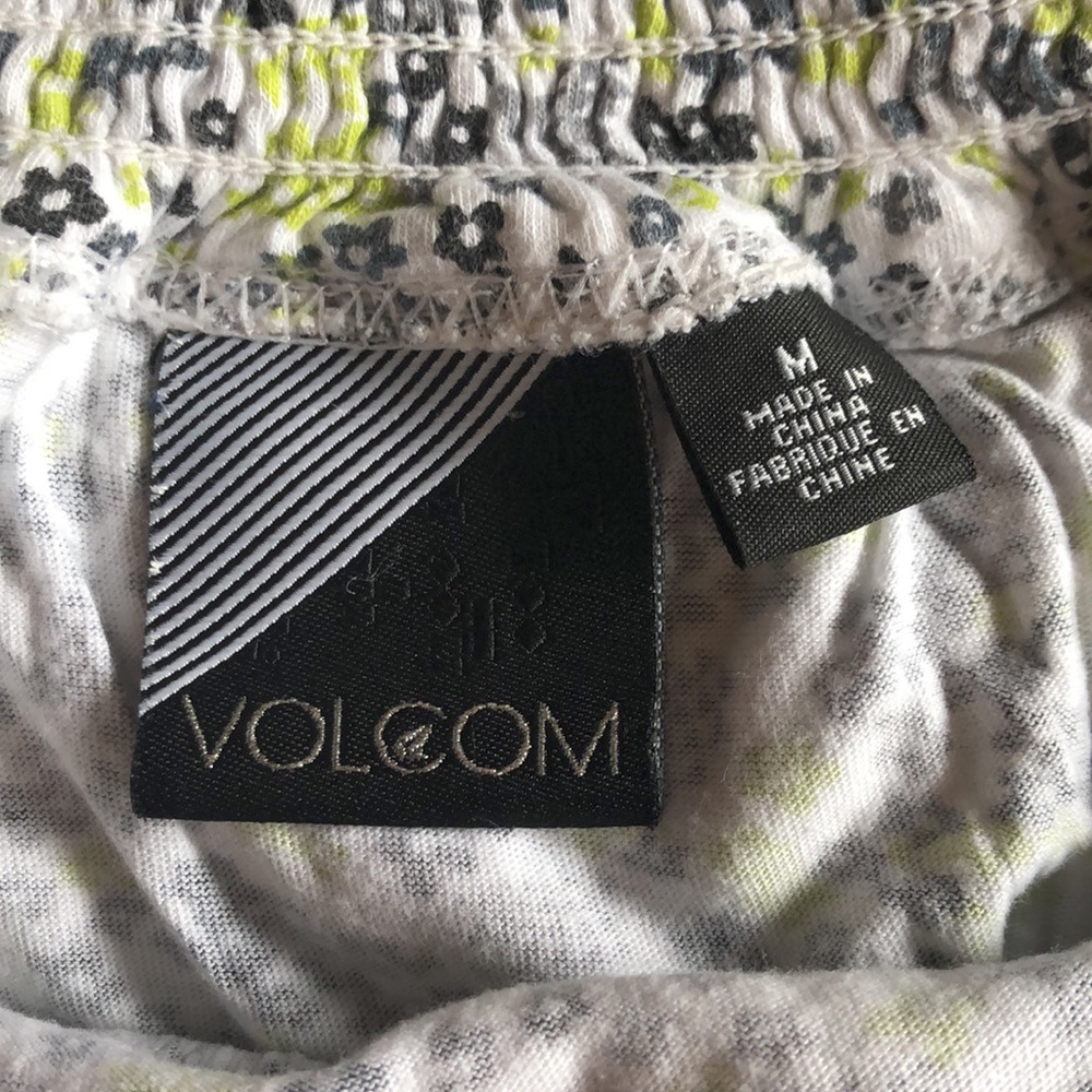 Volcom Skirt - Picture 2 of 6